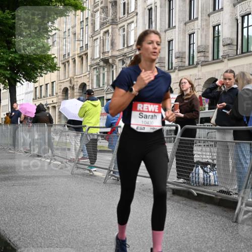 14.06.2026 - REWE Women's Run J. Mangold http://msf.ph/oto/9768547 14.06.2026 09:46:48 Ziel 10430 meine-sportfotos.de