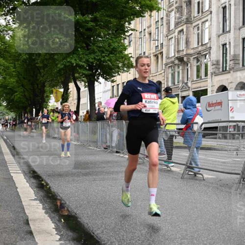 14.06.2026 - REWE Women's Run J. Mangold http://msf.ph/oto/9768580 14.06.2026 09:47:02 Ziel 10386, 10488, 10994 meine-sportfotos.de