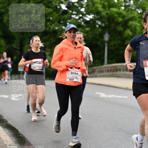 14.06.2026 - REWE Women's Run Dr. Thomas Lammeyer http://msf.ph/oto/9768610 14.06.2026 09:45:22 Laufen 10780, 10945 meine-sportfotos.de