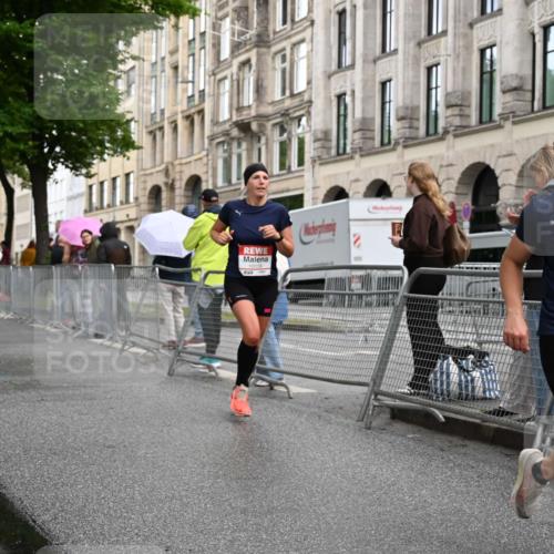 14.06.2026 - REWE Women's Run J. Mangold http://msf.ph/oto/9768628 14.06.2026 09:47:13 Ziel 10081, 10118 meine-sportfotos.de