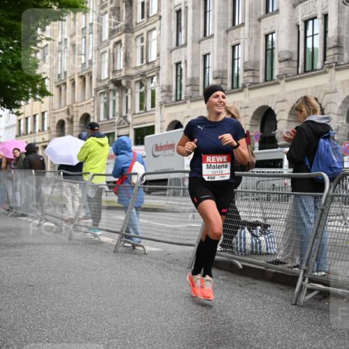 14.06.2026 - REWE Women's Run J. Mangold http://msf.ph/oto/9768637 14.06.2026 09:47:14 Ziel 10081, 10118 meine-sportfotos.de