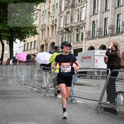14.06.2026 - REWE Women's Run J. Mangold http://msf.ph/oto/9768658 14.06.2026 09:47:23 Ziel 10120, 10206, 10790, 10808 meine-sportfotos.de