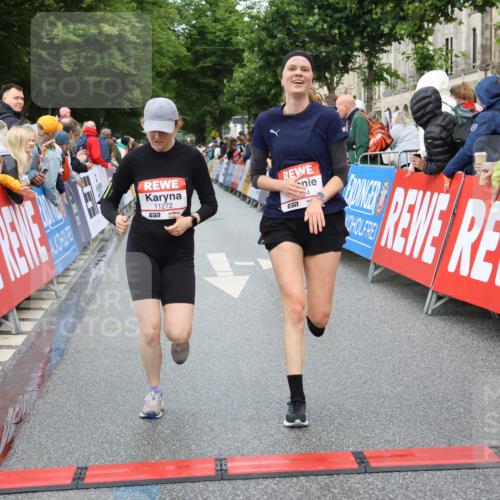 14.06.2026 - REWE Women's Run Strokosch-Dieckow http://msf.ph/oto/9768663 14.06.2026 09:53:23 Ziel 10107, 10424, 10693, 10768, 11173, 11212, 11272 meine-sportfotos.de