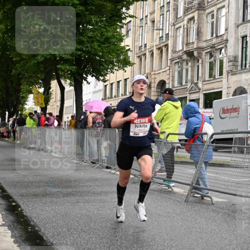 14.06.2026 - REWE Women's Run J. Mangold http://msf.ph/oto/9768671 14.06.2026 09:47:26 Ziel 10206, 10790, 10808 meine-sportfotos.de