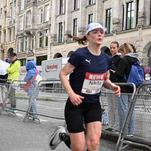 14.06.2026 - REWE Women's Run J. Mangold http://msf.ph/oto/9768681 14.06.2026 09:47:27 Ziel 10206, 10808 meine-sportfotos.de