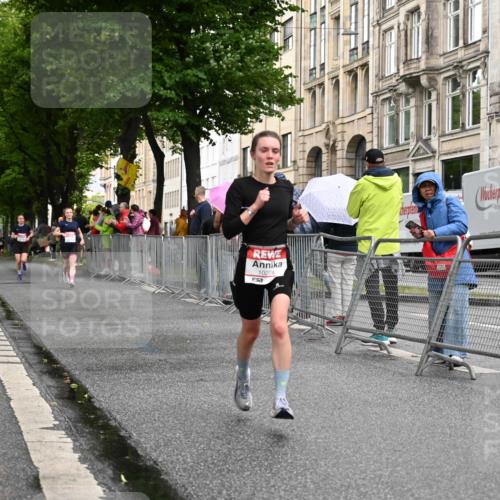 14.06.2026 - REWE Women's Run J. Mangold http://msf.ph/oto/9768686 14.06.2026 09:47:43 Ziel 10274 meine-sportfotos.de