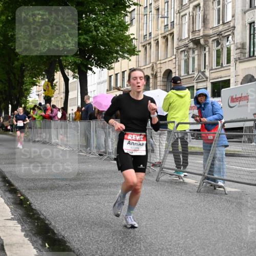 14.06.2026 - REWE Women's Run J. Mangold http://msf.ph/oto/9768688 14.06.2026 09:47:43 Ziel 10274 meine-sportfotos.de