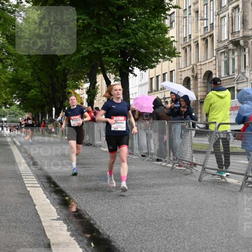 14.06.2026 - REWE Women's Run J. Mangold http://msf.ph/oto/9768701 14.06.2026 09:47:48 Ziel 10274, 10489, 10752 meine-sportfotos.de