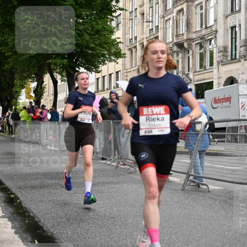 14.06.2026 - REWE Women's Run J. Mangold http://msf.ph/oto/9768715 14.06.2026 09:47:50 Ziel 10273, 10489, 10752 meine-sportfotos.de