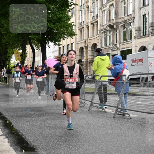 14.06.2026 - REWE Women's Run J. Mangold http://msf.ph/oto/9768735 14.06.2026 09:48:03 Ziel 10573, 10755, 10827, 10843, 10935, 11097 meine-sportfotos.de