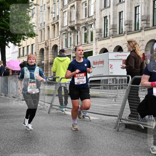 14.06.2026 - REWE Women's Run J. Mangold http://msf.ph/oto/9768755 14.06.2026 09:48:07 Ziel 10755, 10827, 10843, 10935, 11097, 11351 meine-sportfotos.de