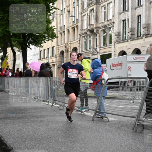 14.06.2026 - REWE Women's Run J. Mangold http://msf.ph/oto/9768795 14.06.2026 09:48:23 Ziel 10115, 11141, 11529, 11530 meine-sportfotos.de