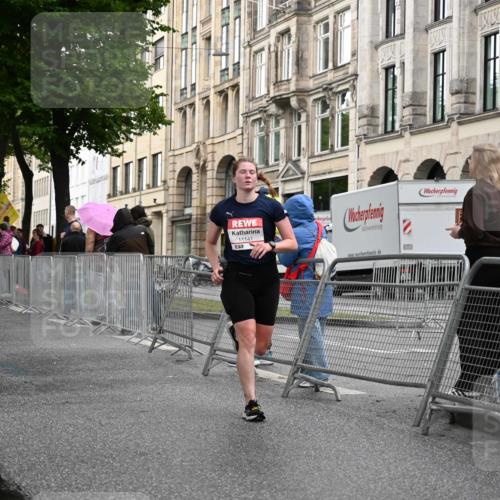 14.06.2026 - REWE Women's Run J. Mangold http://msf.ph/oto/9768798 14.06.2026 09:48:23 Ziel 10115, 11141, 11529, 11530 meine-sportfotos.de