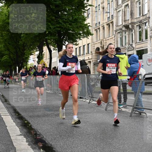 14.06.2026 - REWE Women's Run J. Mangold http://msf.ph/oto/9768808 14.06.2026 09:48:30 Ziel 10215, 10266, 10407, 10929 meine-sportfotos.de
