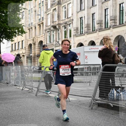 14.06.2026 - REWE Women's Run J. Mangold http://msf.ph/oto/9768839 14.06.2026 09:48:36 Ziel 10095, 10266, 10407, 10642 meine-sportfotos.de