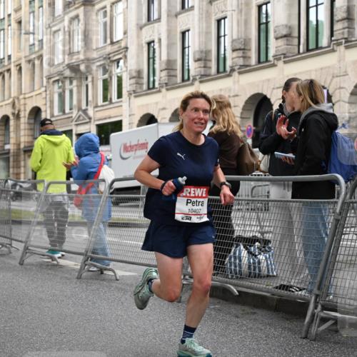 14.06.2026 - REWE Women's Run J. Mangold http://msf.ph/oto/9768842 14.06.2026 09:48:36 Ziel 10095, 10266, 10407, 10642 meine-sportfotos.de