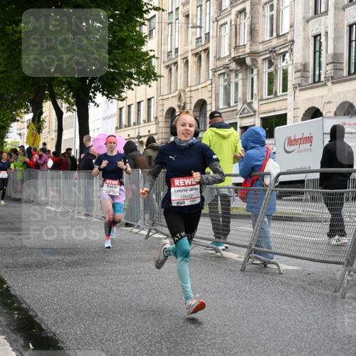 14.06.2026 - REWE Women's Run J. Mangold http://msf.ph/oto/9768849 14.06.2026 09:48:38 Ziel 10095, 10106, 10407, 10642 meine-sportfotos.de