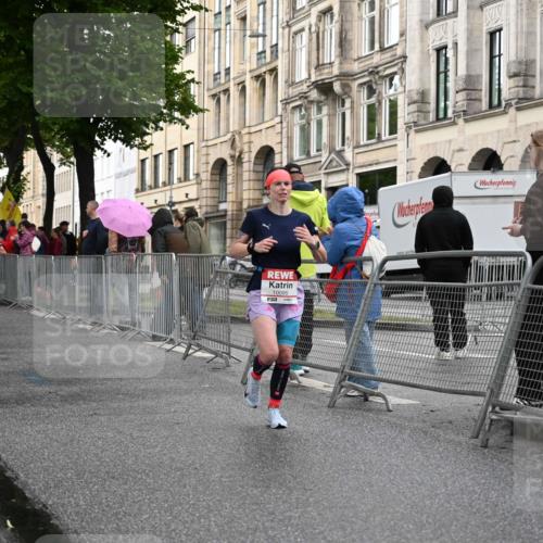 14.06.2026 - REWE Women's Run J. Mangold http://msf.ph/oto/9768860 14.06.2026 09:48:40 Ziel 10074, 10095, 10106, 10407, 10642 meine-sportfotos.de