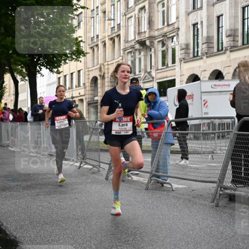 14.06.2026 - REWE Women's Run J. Mangold http://msf.ph/oto/9768876 14.06.2026 09:48:44 Ziel 10074, 10095, 10106, 10233 meine-sportfotos.de