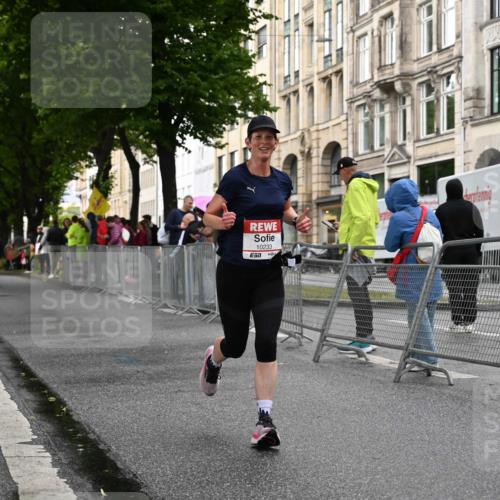 14.06.2026 - REWE Women's Run J. Mangold http://msf.ph/oto/9768892 14.06.2026 09:48:48 Ziel 10074, 10106, 10233 meine-sportfotos.de