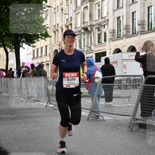 14.06.2026 - REWE Women's Run J. Mangold http://msf.ph/oto/9768896 14.06.2026 09:48:48 Ziel 10074, 10106, 10233 meine-sportfotos.de