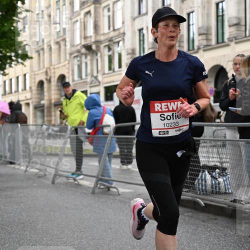 14.06.2026 - REWE Women's Run J. Mangold http://msf.ph/oto/9768902 14.06.2026 09:48:49 Ziel 10074, 10233 meine-sportfotos.de