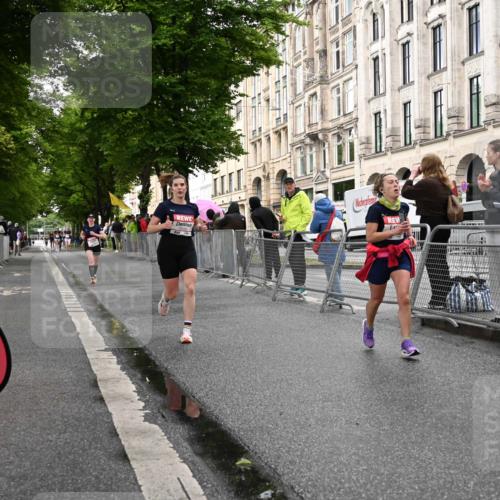 14.06.2026 - REWE Women's Run J. Mangold http://msf.ph/oto/9768943 14.06.2026 09:49:25 Ziel 10102, 11287, 11408 meine-sportfotos.de