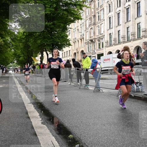 14.06.2026 - REWE Women's Run J. Mangold http://msf.ph/oto/9768947 14.06.2026 09:49:25 Ziel 10102, 11287, 11408 meine-sportfotos.de