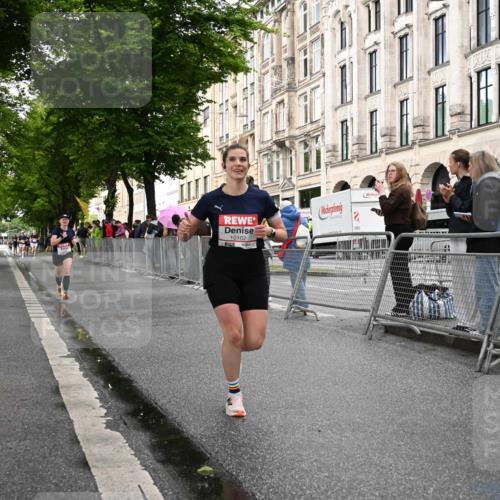 14.06.2026 - REWE Women's Run J. Mangold http://msf.ph/oto/9768957 14.06.2026 09:49:26 Ziel 10102, 11287, 11408 meine-sportfotos.de