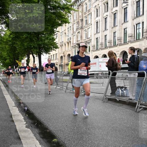 14.06.2026 - REWE Women's Run J. Mangold http://msf.ph/oto/9768974 14.06.2026 09:49:39 Ziel 10281, 10322, 10342, 10691, 10738, 10885 meine-sportfotos.de
