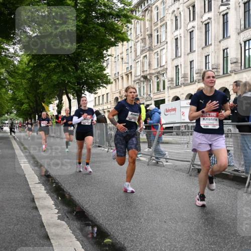 14.06.2026 - REWE Women's Run J. Mangold http://msf.ph/oto/9768991 14.06.2026 09:49:42 Ziel 10281, 10322, 10342, 10691, 10738, 10885 meine-sportfotos.de