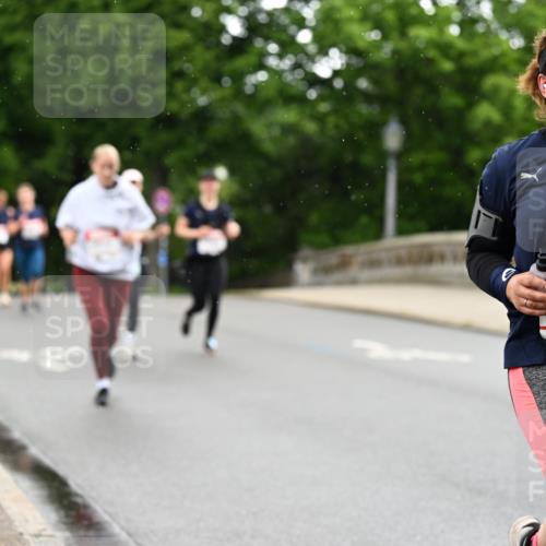 14.06.2026 - REWE Women's Run Dr. Thomas Lammeyer http://msf.ph/oto/9769035 14.06.2026 09:45:53 Laufen 10750 meine-sportfotos.de