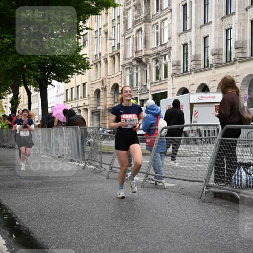 14.06.2026 - REWE Women's Run J. Mangold http://msf.ph/oto/9769040 14.06.2026 09:50:05 Ziel 10021, 10396, 10958 meine-sportfotos.de