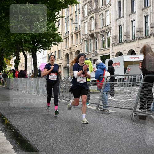 14.06.2026 - REWE Women's Run J. Mangold http://msf.ph/oto/9769050 14.06.2026 09:50:07 Ziel 10021, 10396, 10869, 10958, 11009 meine-sportfotos.de
