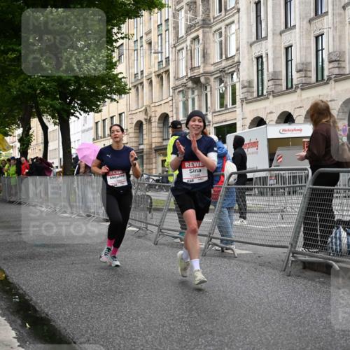 14.06.2026 - REWE Women's Run J. Mangold http://msf.ph/oto/9769052 14.06.2026 09:50:07 Ziel 10021, 10396, 10869, 10958, 11009 meine-sportfotos.de
