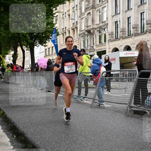 14.06.2026 - REWE Women's Run J. Mangold http://msf.ph/oto/9769064 14.06.2026 09:50:12 Ziel 10396, 10869, 10958, 11009 meine-sportfotos.de