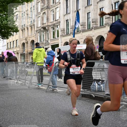 14.06.2026 - REWE Women's Run J. Mangold http://msf.ph/oto/9769074 14.06.2026 09:50:13 Ziel 10869, 11009 meine-sportfotos.de