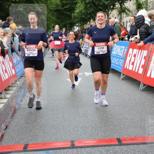 14.06.2026 - REWE Women's Run Strokosch-Dieckow http://msf.ph/oto/9769075 14.06.2026 09:53:43 Ziel 10062, 10097, 10103, 10794, 10952, 11051 meine-sportfotos.de