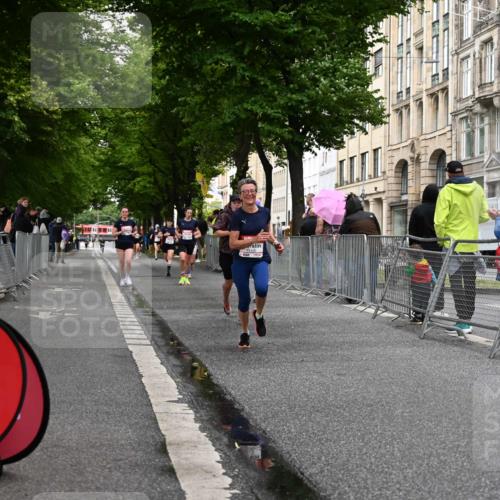 14.06.2026 - REWE Women's Run J. Mangold http://msf.ph/oto/9769088 14.06.2026 09:50:26 Ziel 10192, 10749, 11105, 11146, 11245, 11396 meine-sportfotos.de