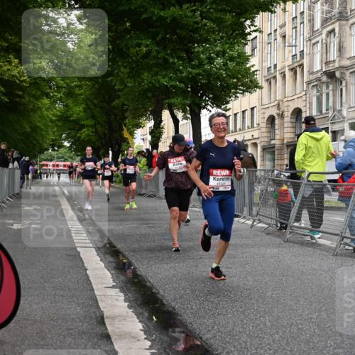 14.06.2026 - REWE Women's Run J. Mangold http://msf.ph/oto/9769097 14.06.2026 09:50:27 Ziel 10192, 10749, 11105, 11146, 11207, 11245, 11396 meine-sportfotos.de