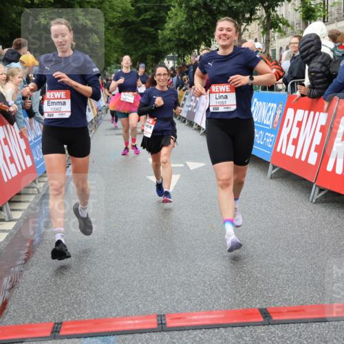 14.06.2026 - REWE Women's Run Strokosch-Dieckow http://msf.ph/oto/9769107 14.06.2026 09:53:43 Ziel 10062, 10097, 10103, 10794, 10952, 11051 meine-sportfotos.de