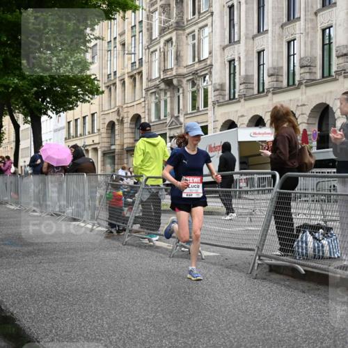 14.06.2026 - REWE Women's Run J. Mangold http://msf.ph/oto/9769141 14.06.2026 09:50:39 Ziel 10159, 10312 meine-sportfotos.de
