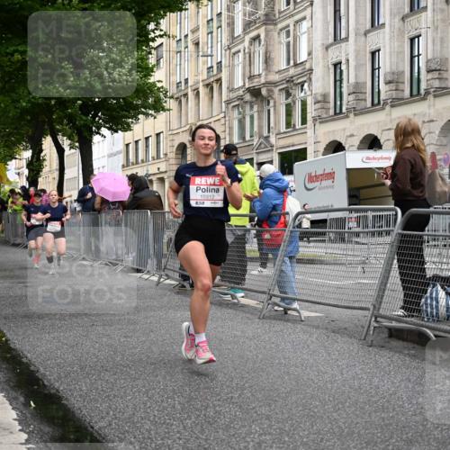 14.06.2026 - REWE Women's Run J. Mangold http://msf.ph/oto/9769149 14.06.2026 09:50:43 Ziel 10039, 10159, 10312, 10618, 10666, 11003 meine-sportfotos.de