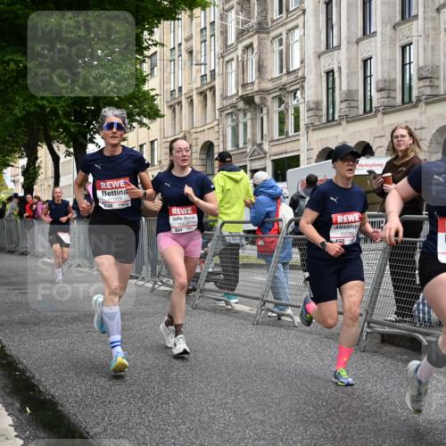 14.06.2026 - REWE Women's Run J. Mangold http://msf.ph/oto/9769172 14.06.2026 09:50:47 Ziel 10039, 10091, 10312, 10618, 10666, 11003 meine-sportfotos.de