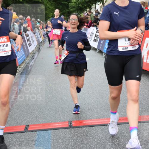 14.06.2026 - REWE Women's Run Strokosch-Dieckow http://msf.ph/oto/9769188 14.06.2026 09:53:44 Ziel 10062, 10097, 10103, 10632, 10952, 11051 meine-sportfotos.de