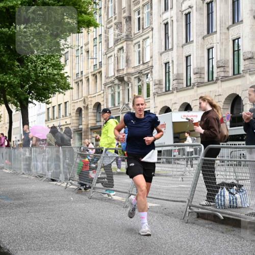 14.06.2026 - REWE Women's Run J. Mangold http://msf.ph/oto/9769189 14.06.2026 09:50:51 Ziel 10039, 10091, 10618, 10666, 11003 meine-sportfotos.de
