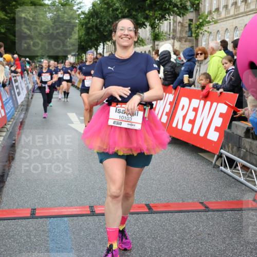 14.06.2026 - REWE Women's Run Strokosch-Dieckow http://msf.ph/oto/9769211 14.06.2026 09:53:47 Ziel 10062, 10097, 10103, 10478, 10632, 10871, 10914, 11051, 11468 meine-sportfotos.de