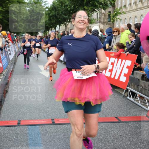 14.06.2026 - REWE Women's Run Strokosch-Dieckow http://msf.ph/oto/9769248 14.06.2026 09:53:47 Ziel 10062, 10097, 10103, 10478, 10632, 10871, 10914, 11051, 11468 meine-sportfotos.de
