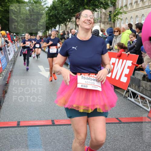 14.06.2026 - REWE Women's Run Strokosch-Dieckow http://msf.ph/oto/9769264 14.06.2026 09:53:47 Ziel 10062, 10097, 10103, 10478, 10632, 10871, 10914, 11051, 11468 meine-sportfotos.de
