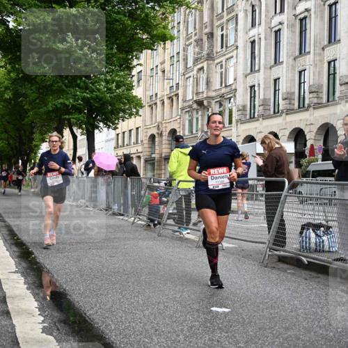 14.06.2026 - REWE Women's Run J. Mangold http://msf.ph/oto/9769273 14.06.2026 09:51:39 Ziel 10763, 11218, 11388 meine-sportfotos.de